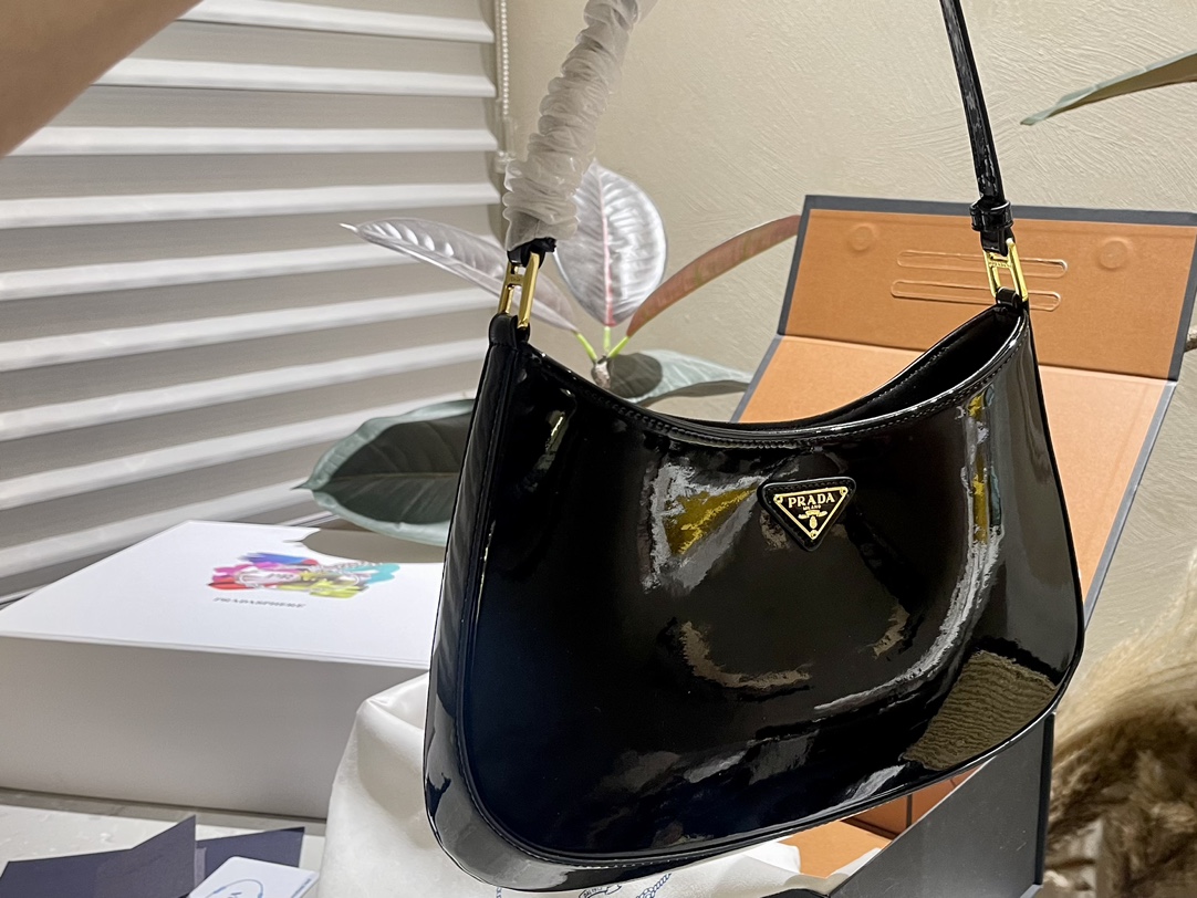 Cleo brushed leather shoulder bag