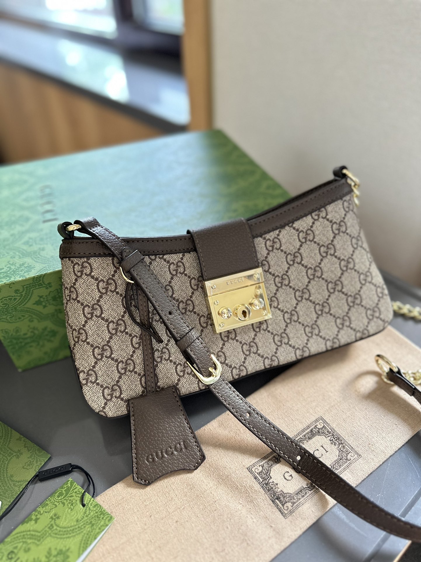 PADLOCK SMALL SHOULDER BAG