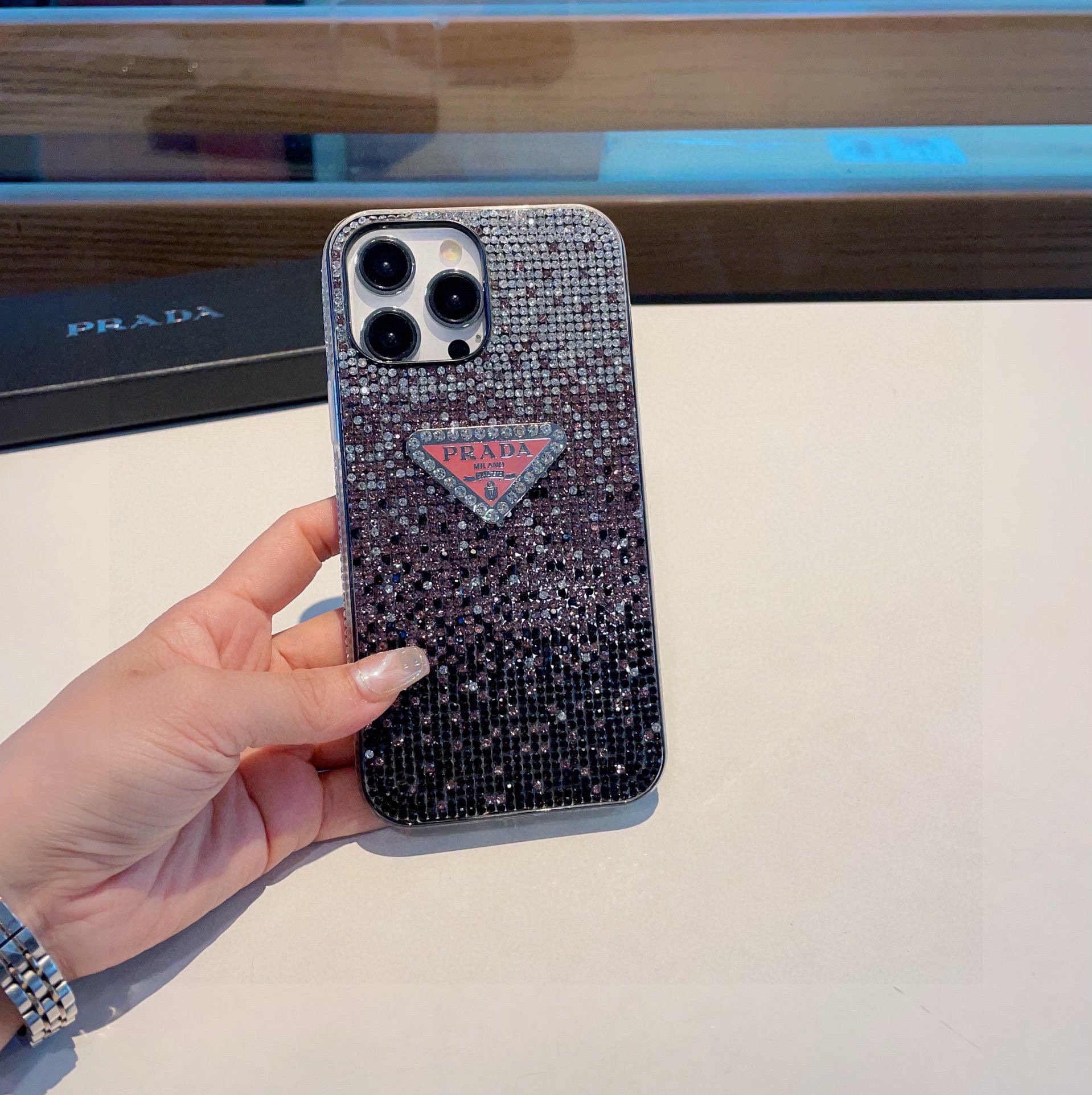 Diamond all-inclusive mobile phone case