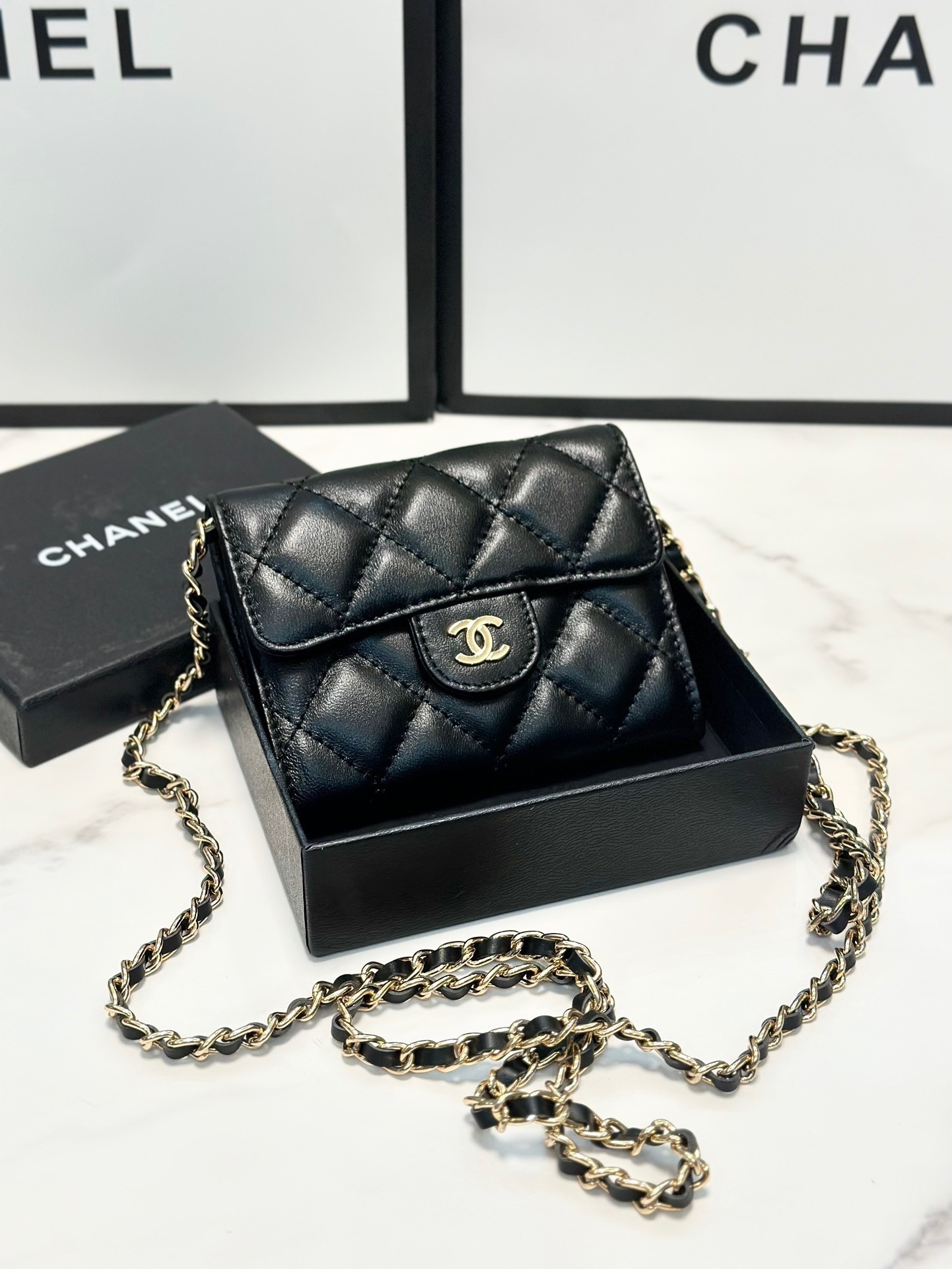 Classic Flap Chain Card Wallet Gold Metal Black