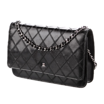 Diamond Quilt Wallet On Chain