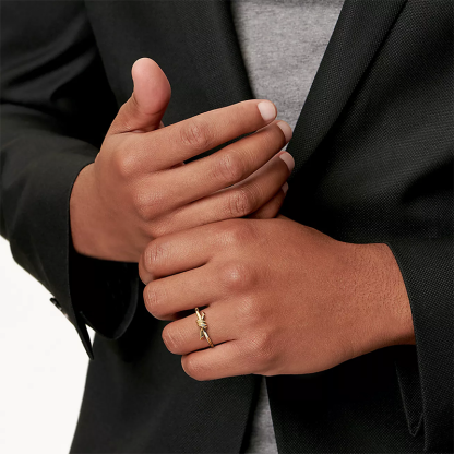 Knot Ring in Yellow Gold