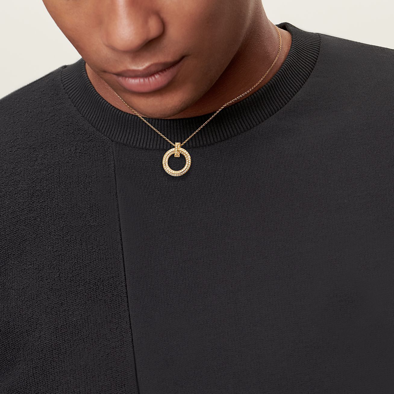 T T1 Circle Pendant in Yellow Gold with Pave Diamonds