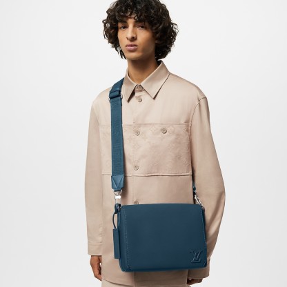 Takeoff Messenger M23709