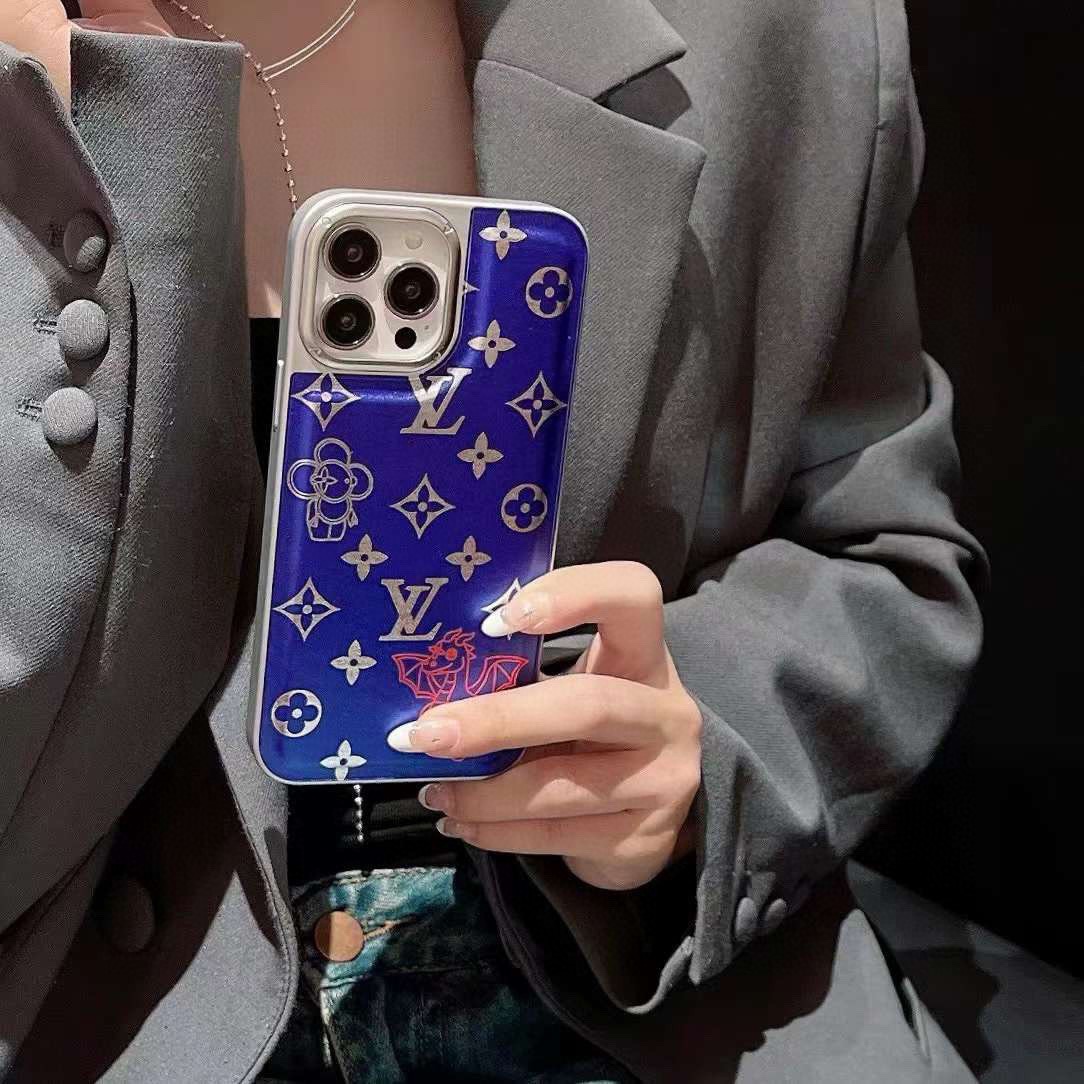 2-in-1 Cell Phone Case with Milk Dragon Pattern