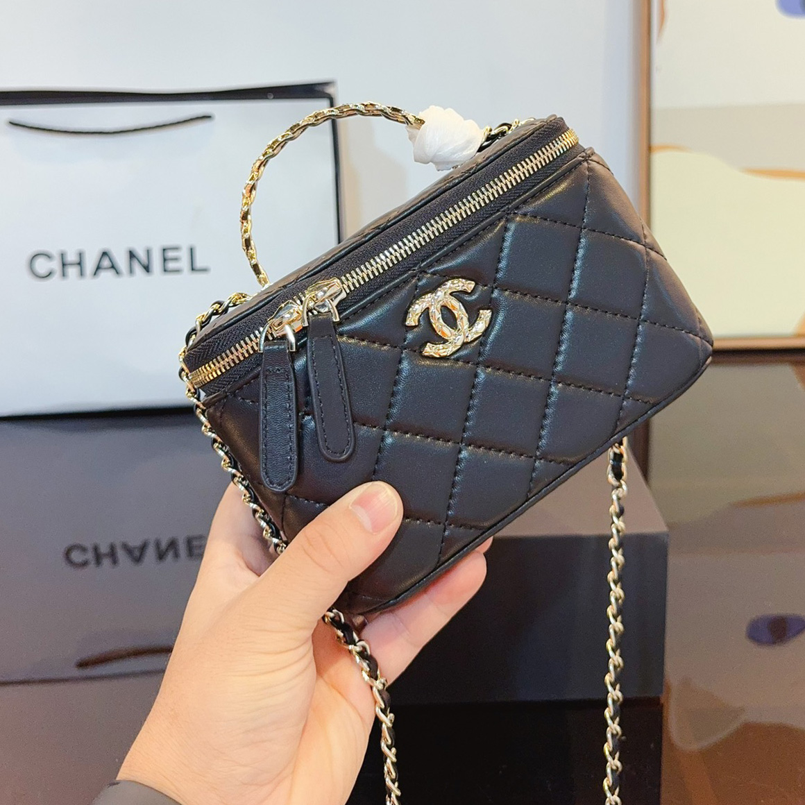 Clutch with Chain