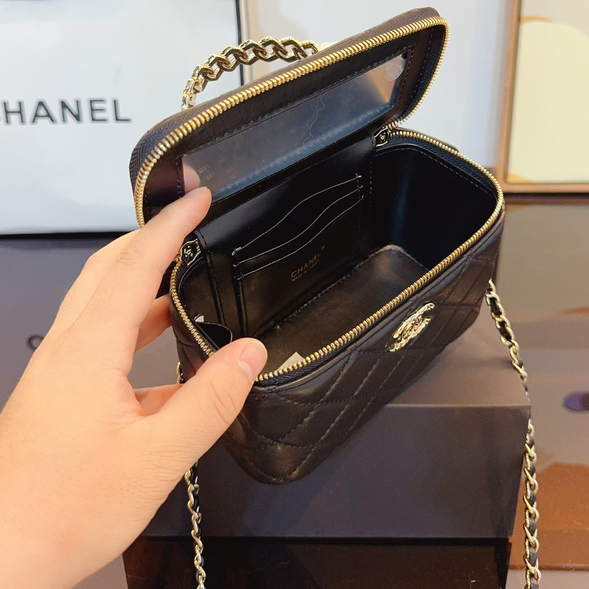 Clutch with Chain