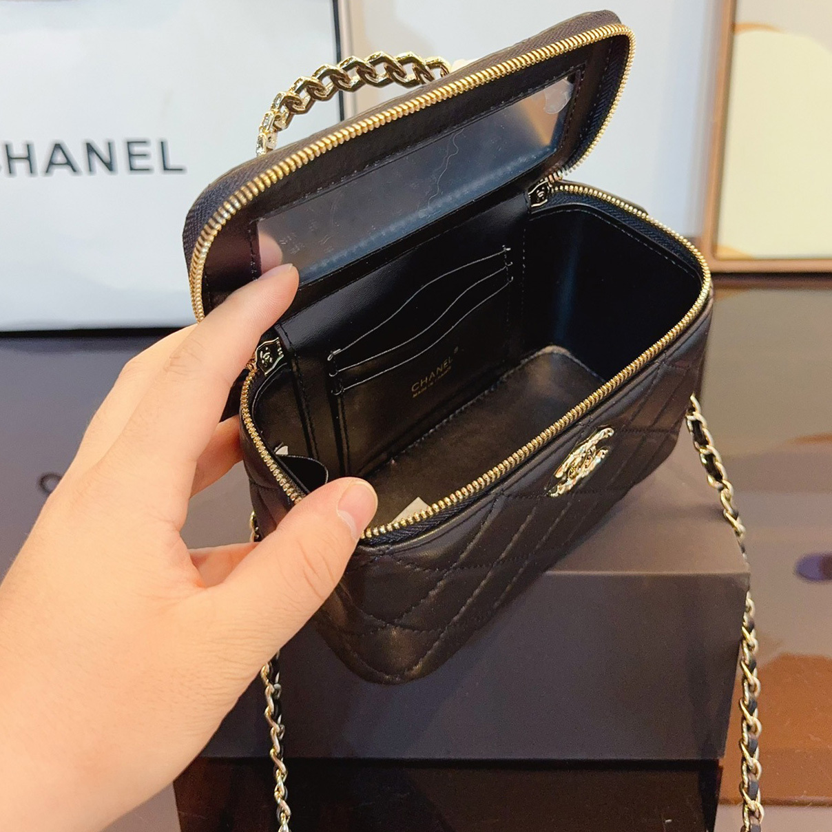 Clutch with Chain