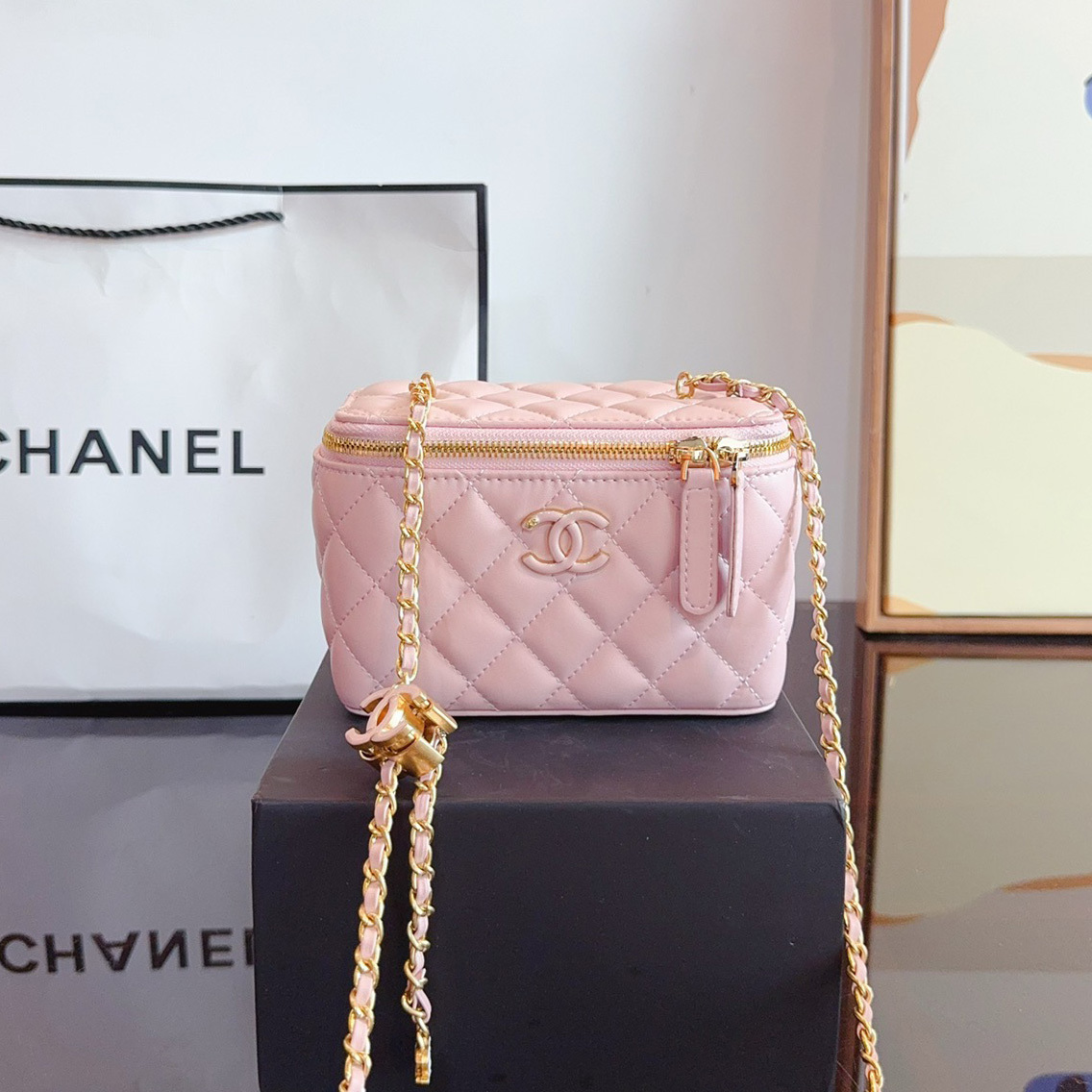Clutch with Chain