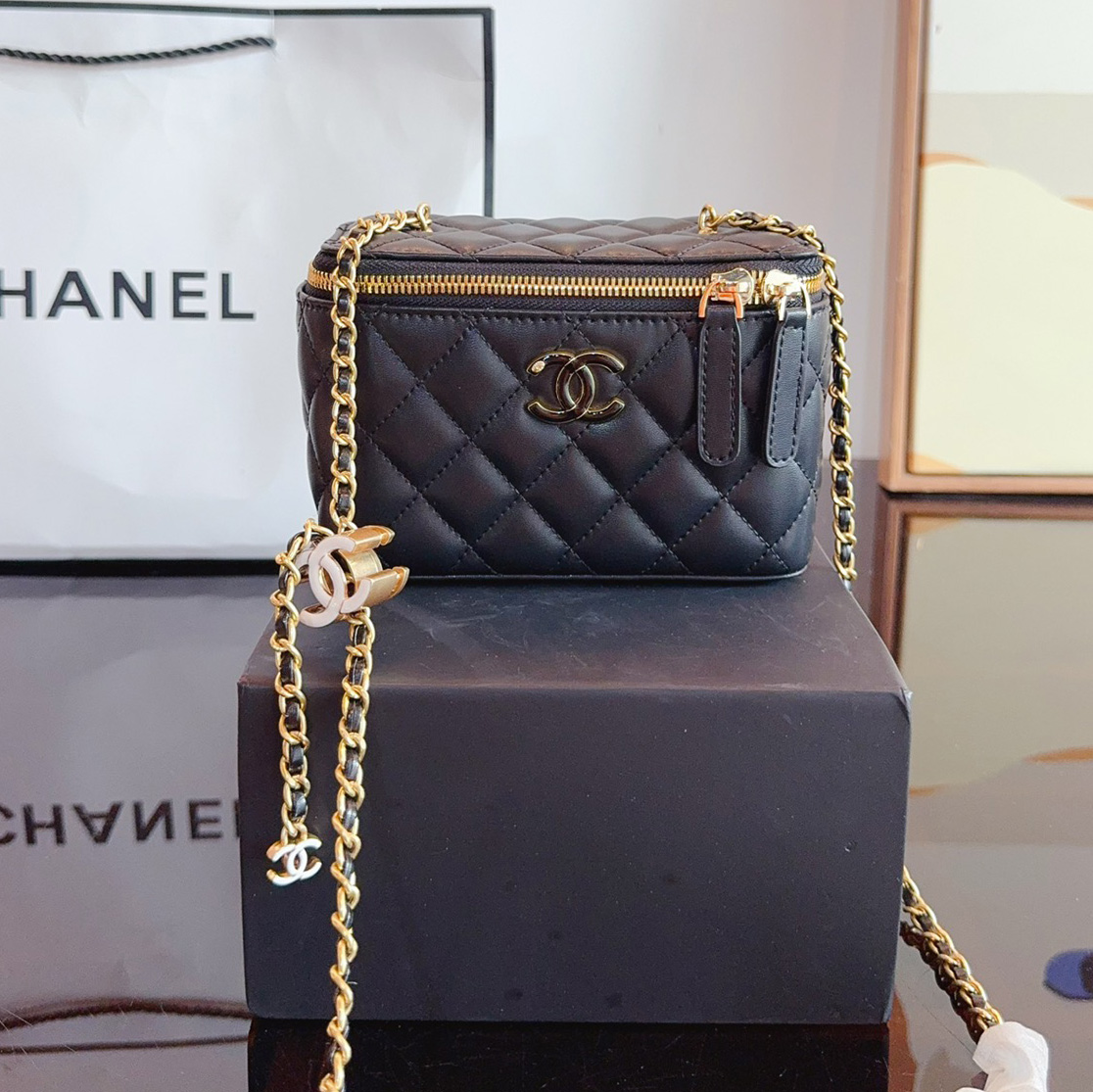 Clutch with Chain