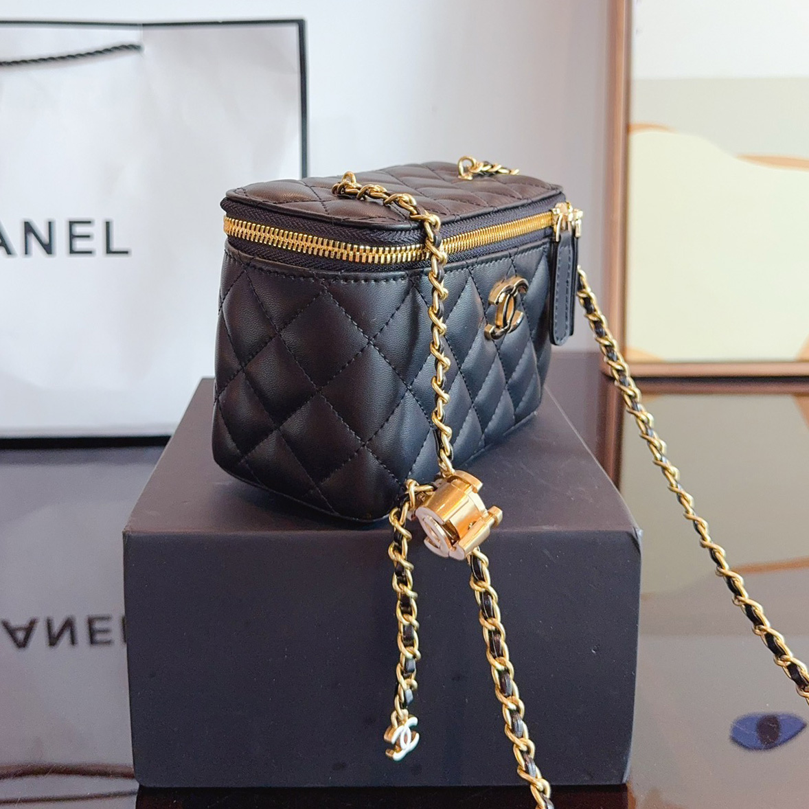 Clutch with Chain