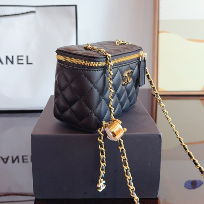 Clutch with Chain