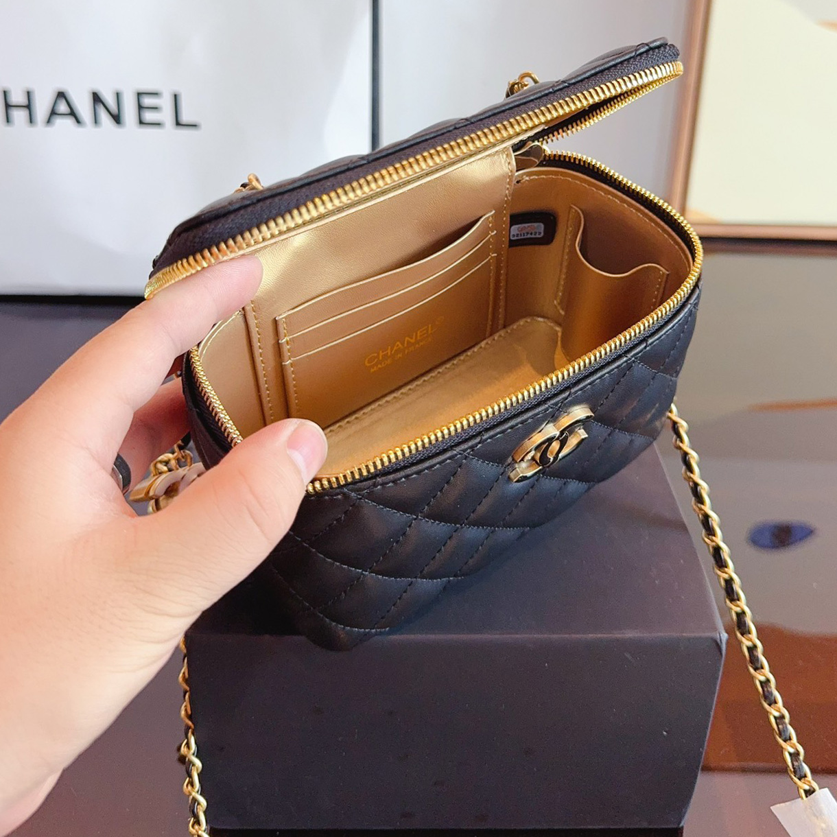 Clutch with Chain