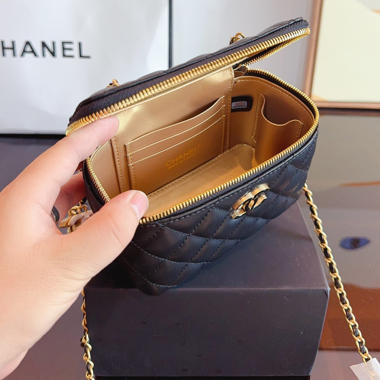 Clutch with Chain