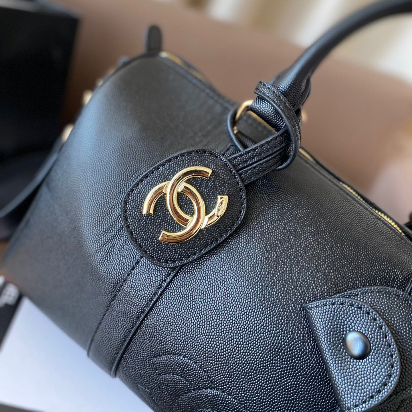 Two-hand travel bag