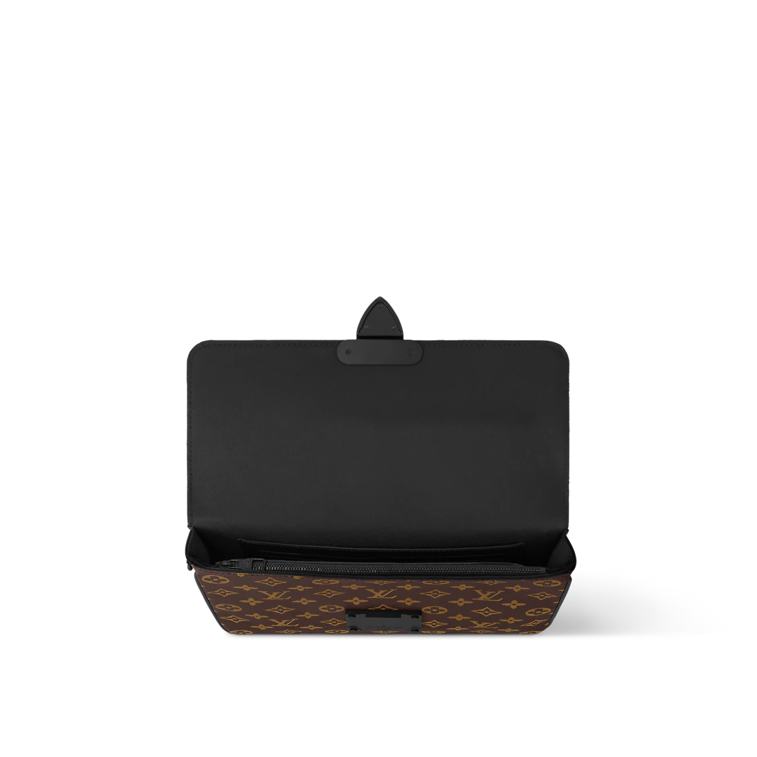 S Lock A4 Pouch M80560
