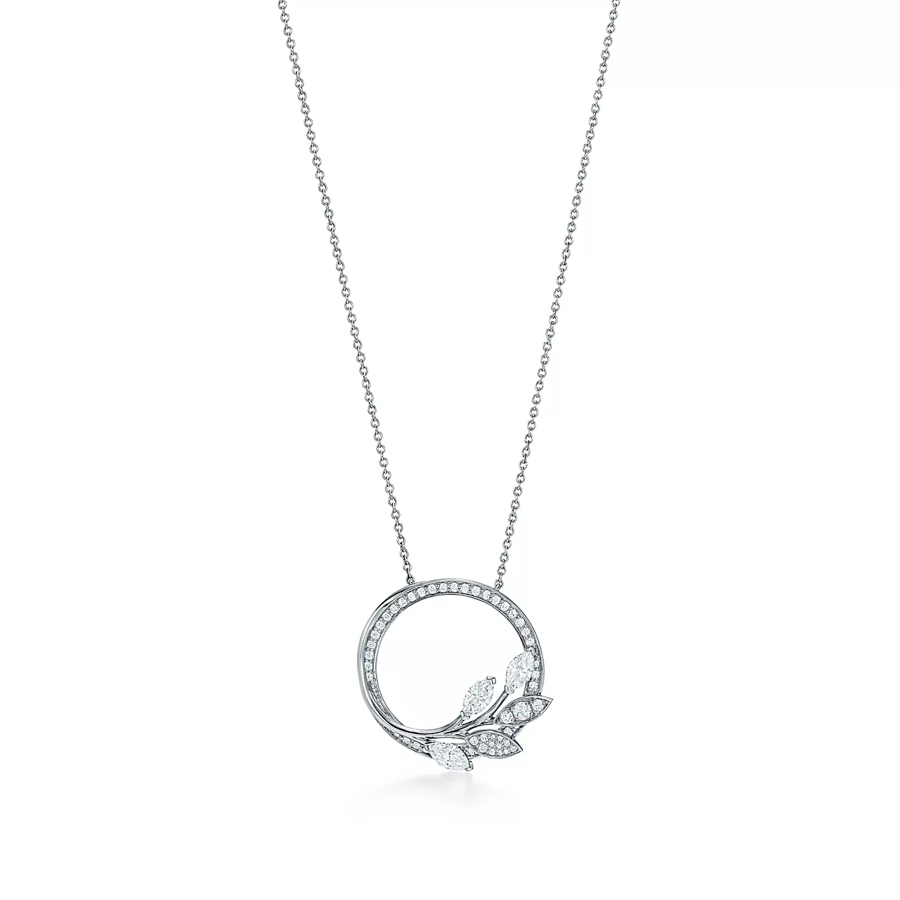 Victoria庐 Diamond Vine Circle Pendant in Platinum