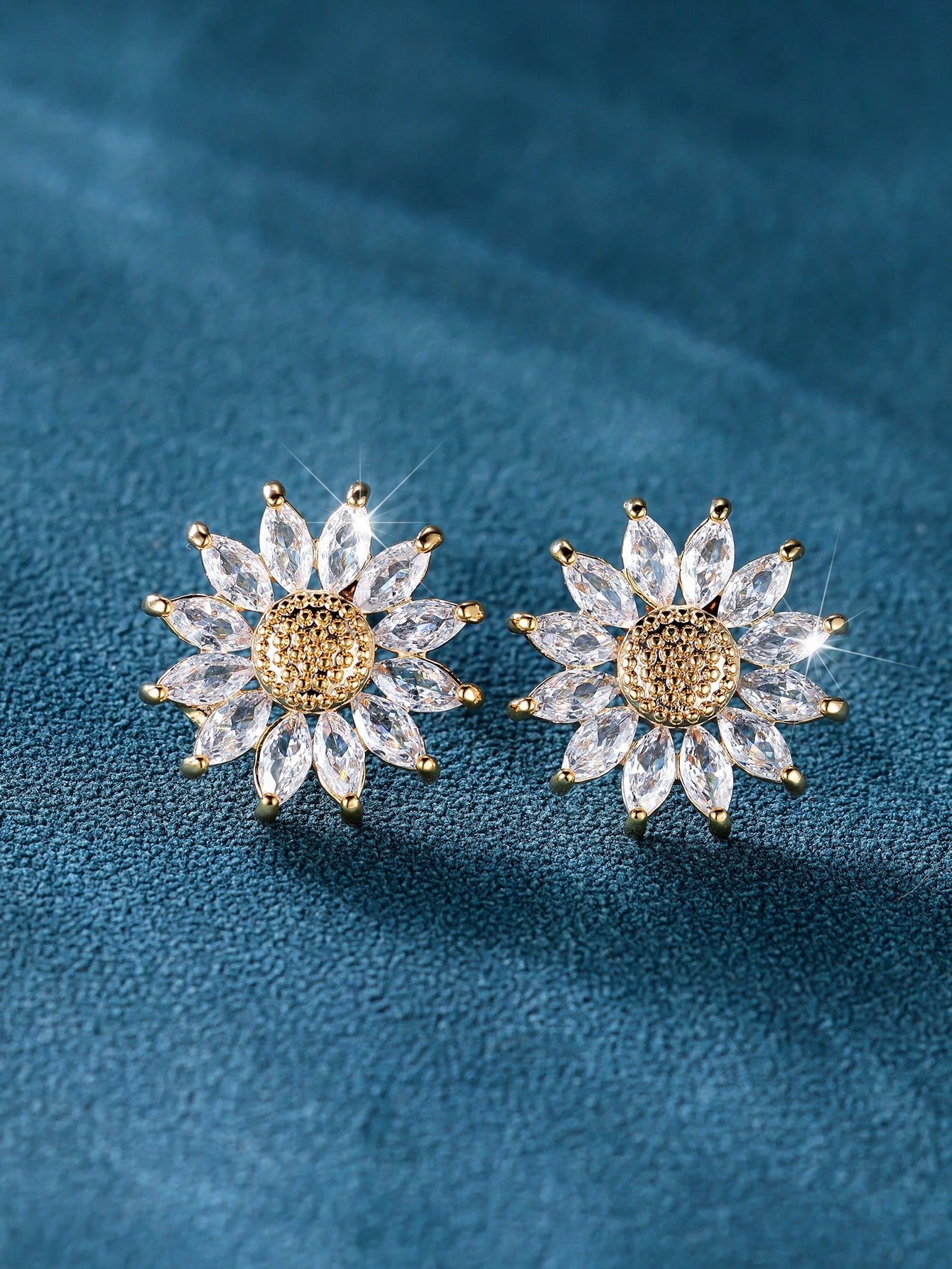 1pair Golden Yellow  Sunflower Dangle Earring