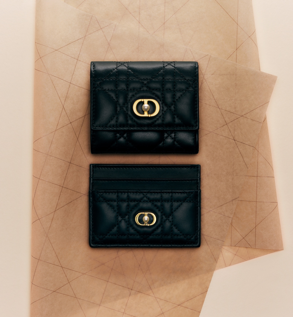 Jolie Freesia Card Holder