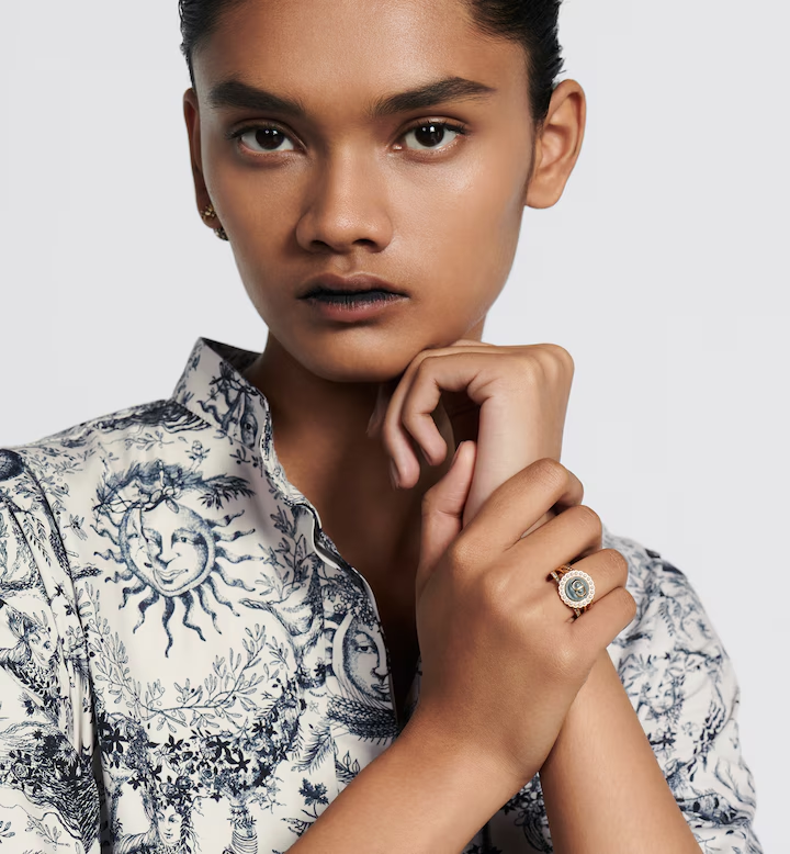 Petit CD Baroque Ring