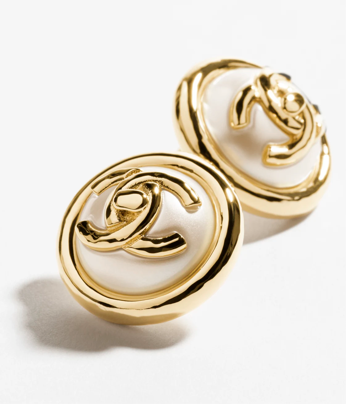 STUD EARRINGS