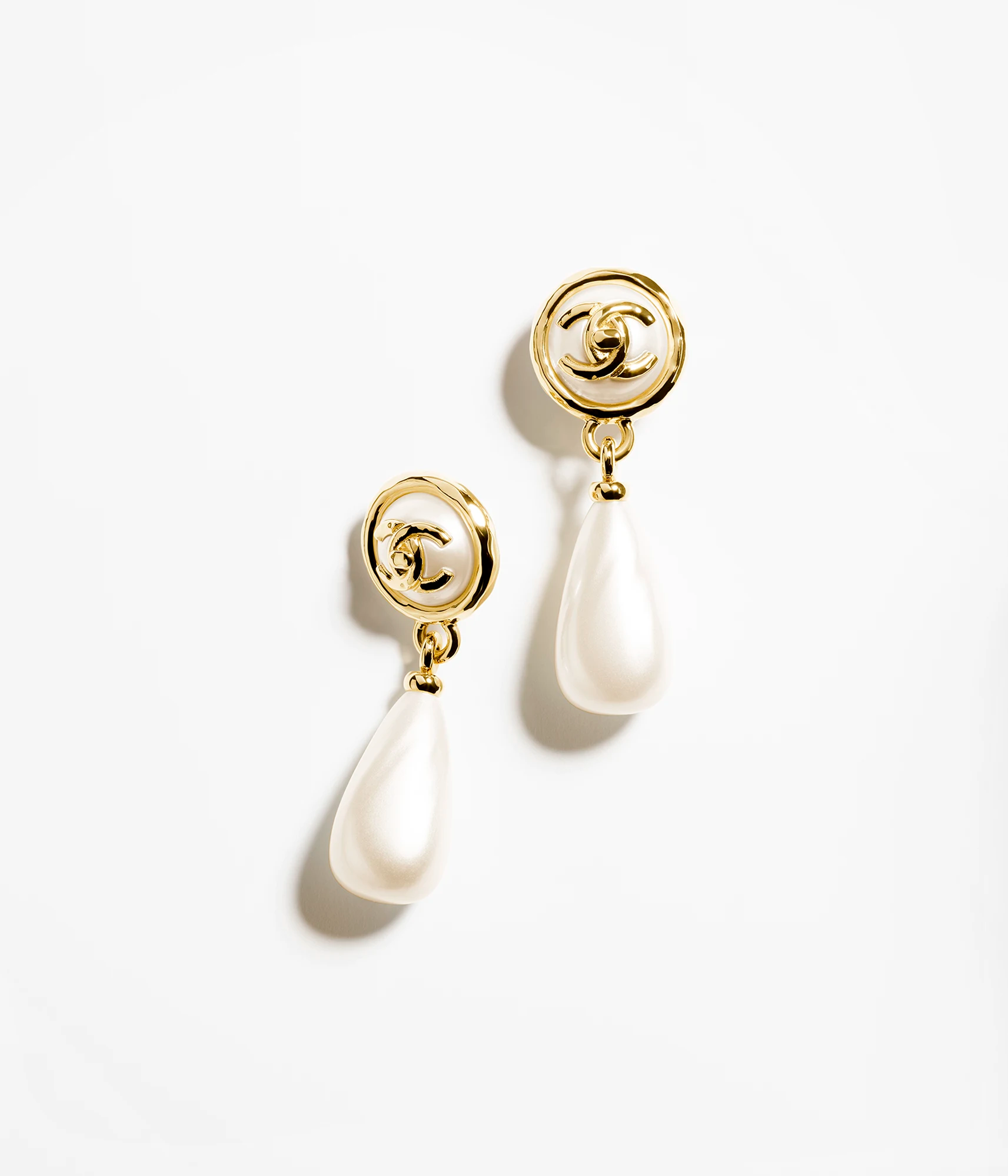 CLIP-ON PENDANTS
