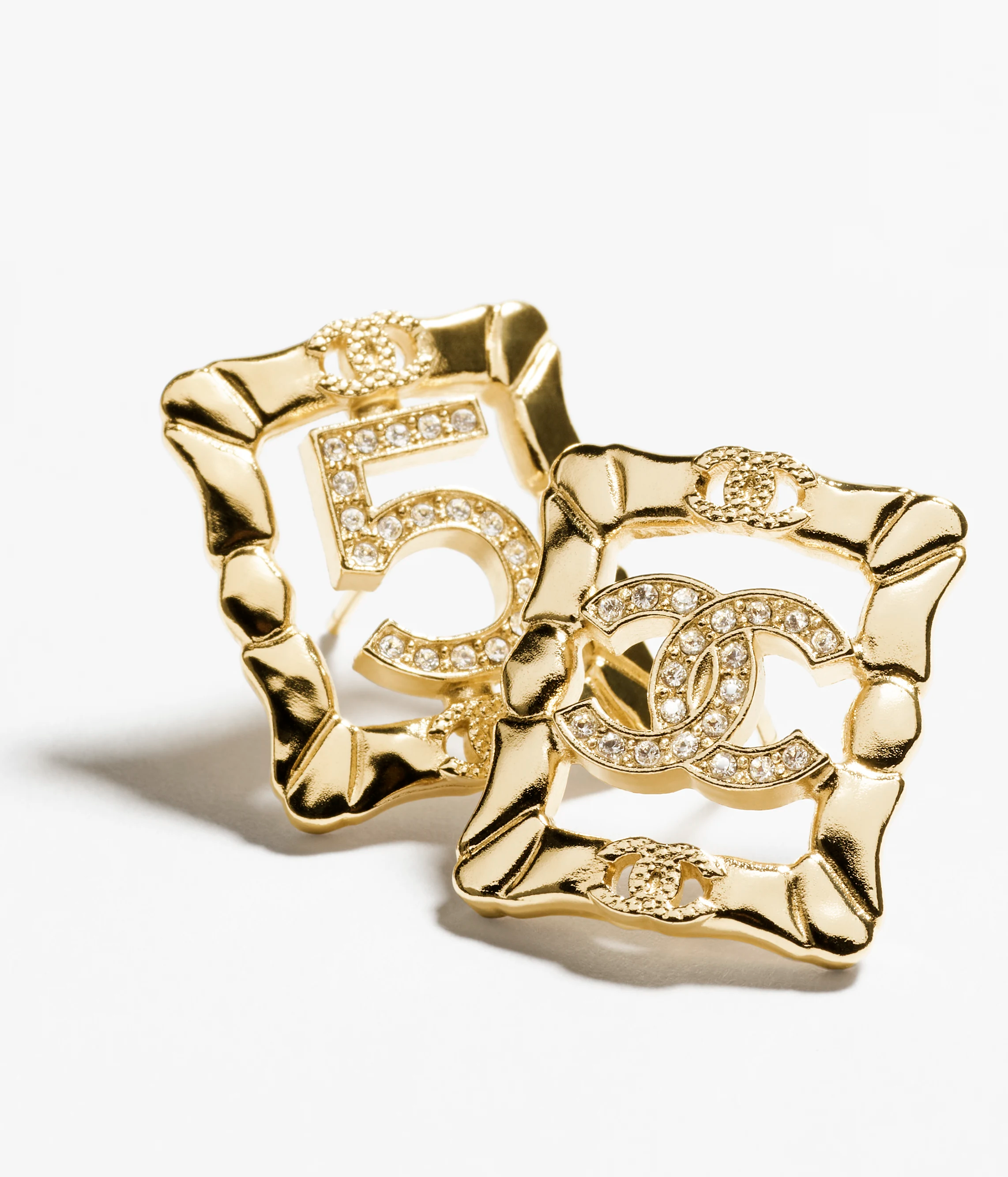 STUD EARRINGS