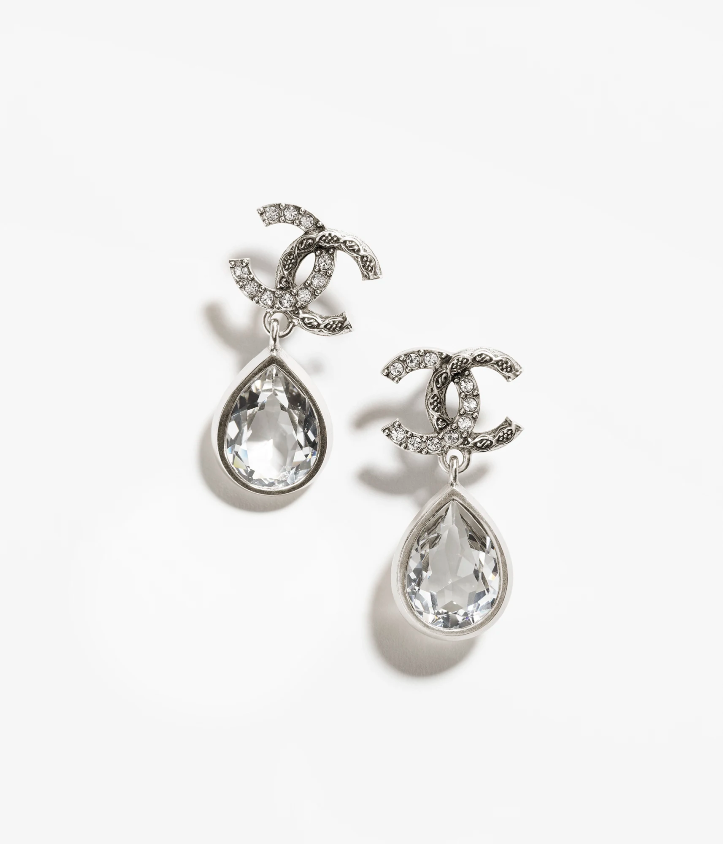 PENDANT EARRINGS