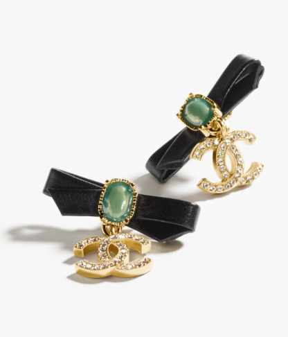 PENDANT EARRINGS