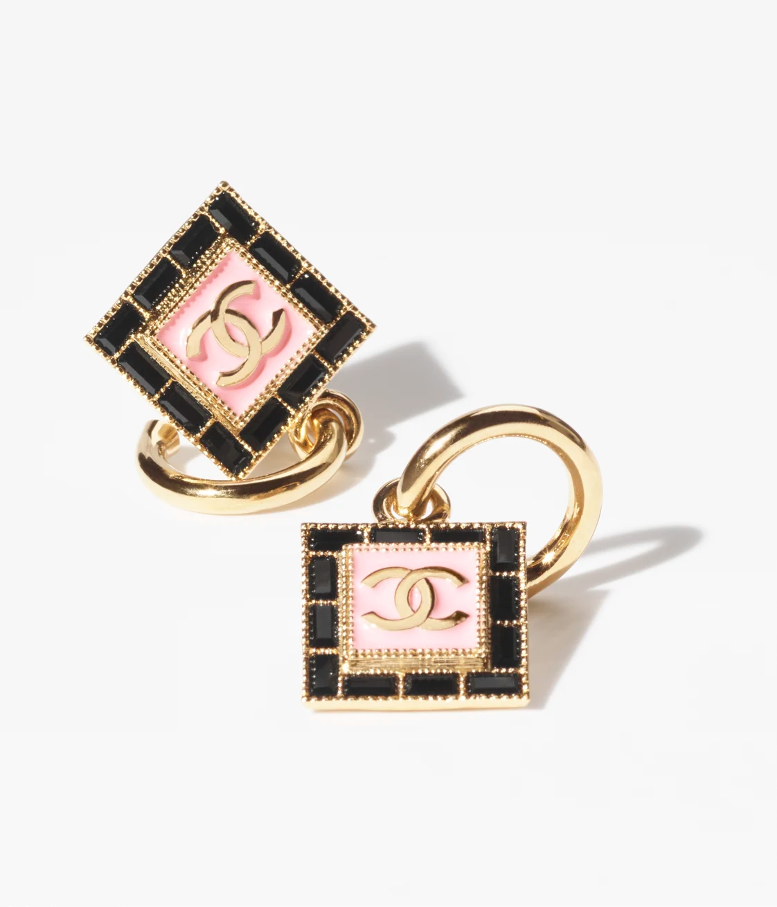 PENDANT EARRINGS