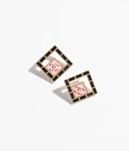 STUD EARRINGS