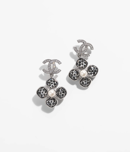 PENDANT EARRINGS