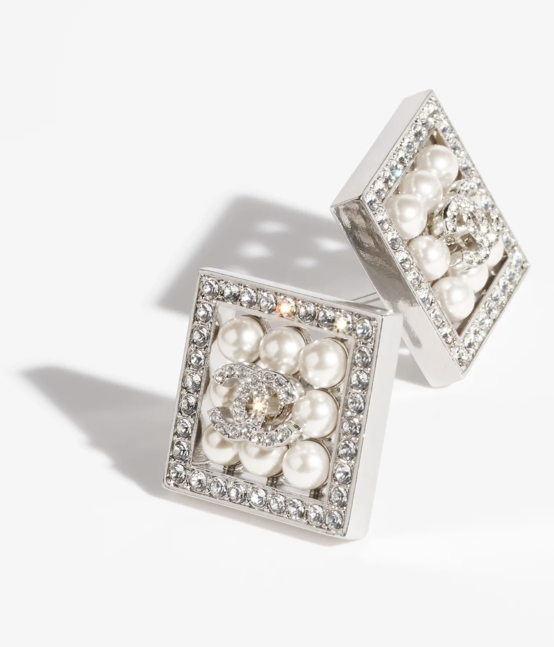 STUD EARRINGS