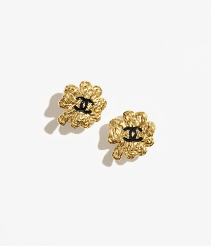 STUD EARRINGS