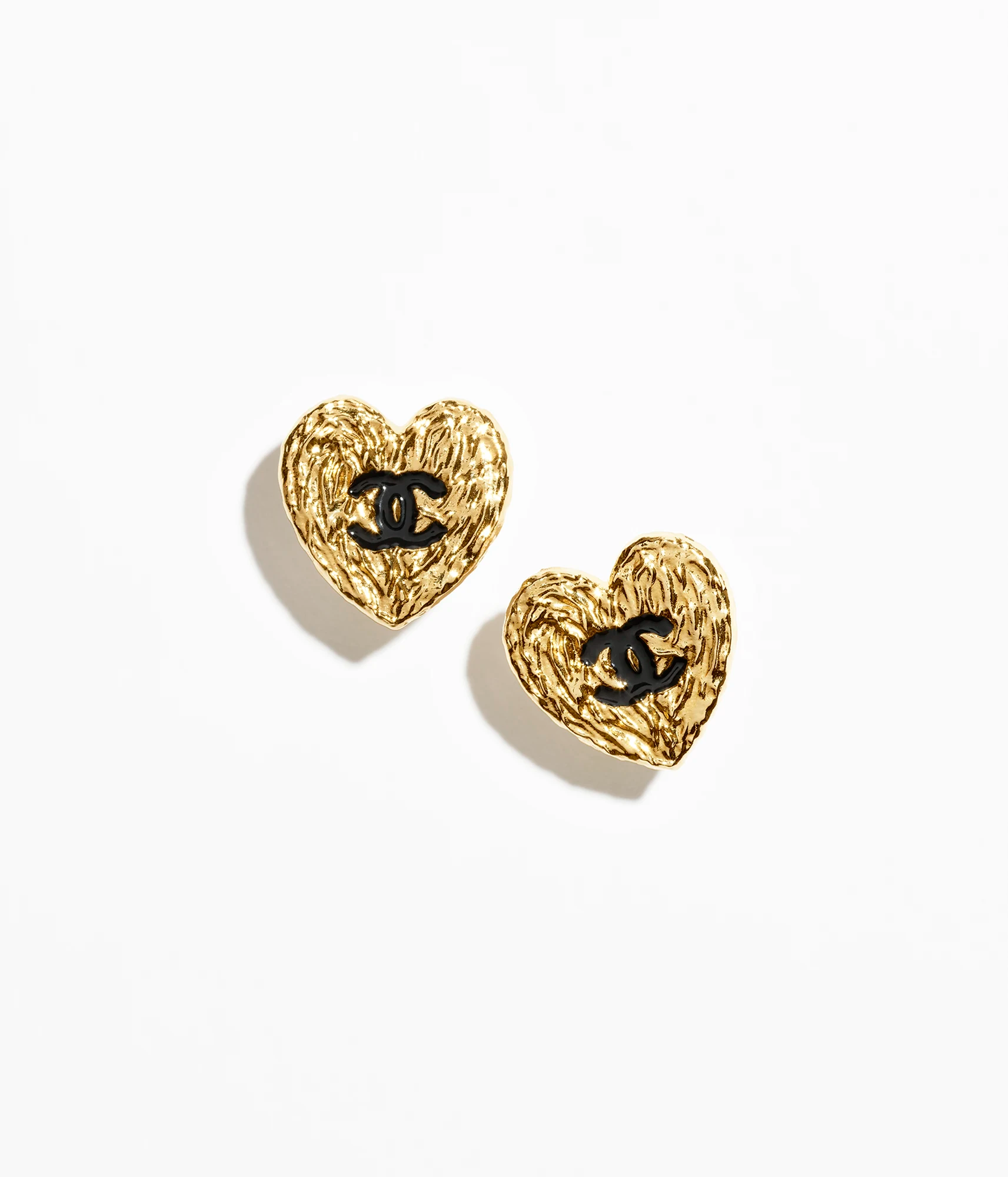 STUD EARRINGS