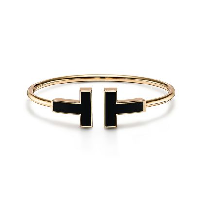T Wide Black Onyx Wire Bracelet in 18k Gold