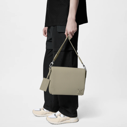 Takeoff Messenger