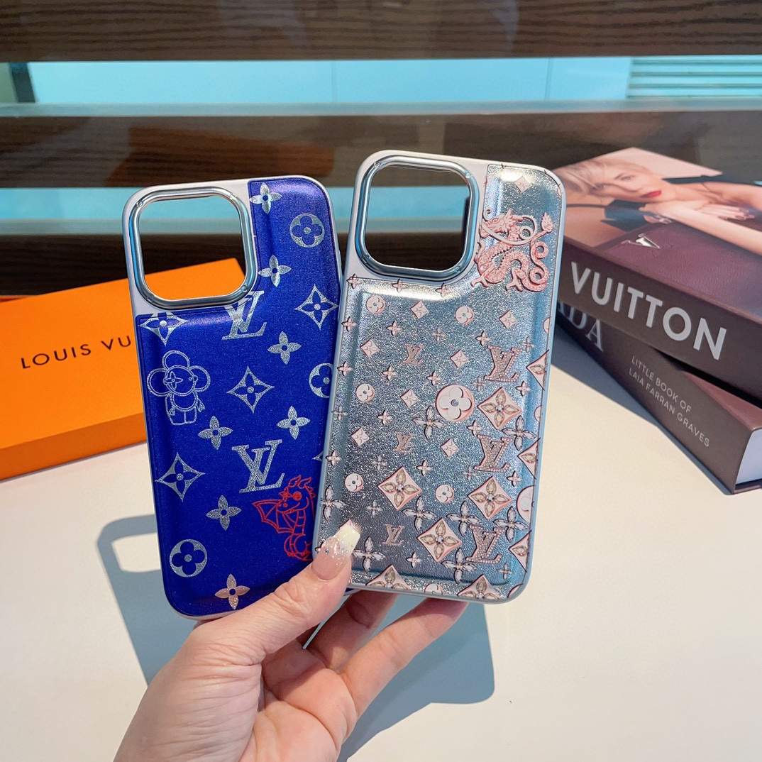 2-in-1 Cell Phone Case with Milk Dragon Pattern