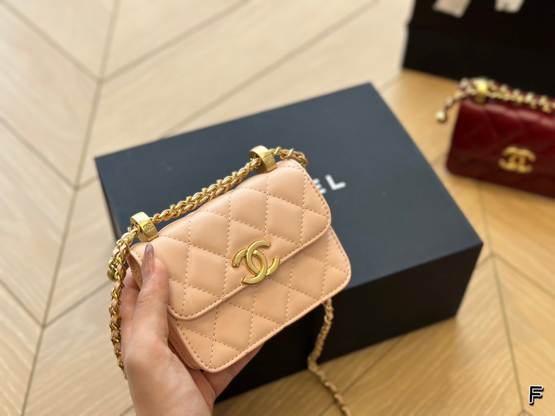 Clutch with Chain