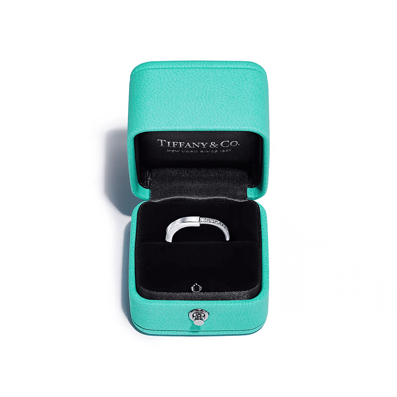Lock Ring in White Gold with Diamonds