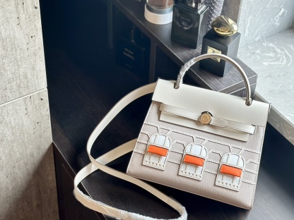 Kelly 18 Bag