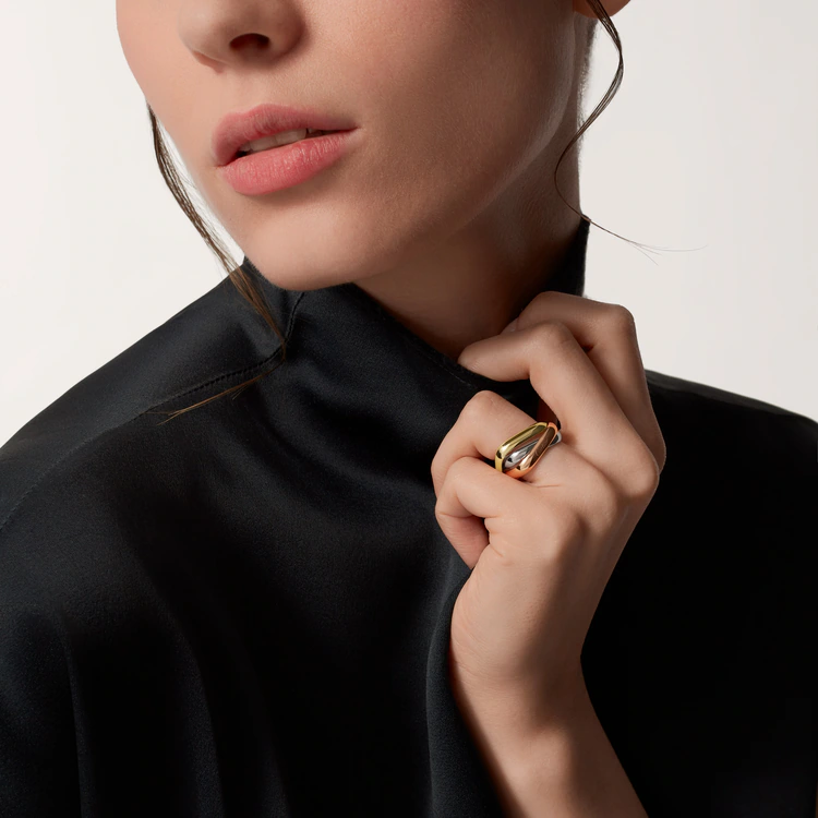 TRINITY CUSHION RING, MEDIUM MODEL