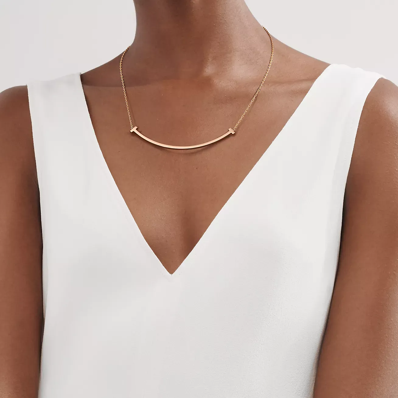 T Extra Large Smile Pendant in 18k Rose Gold
