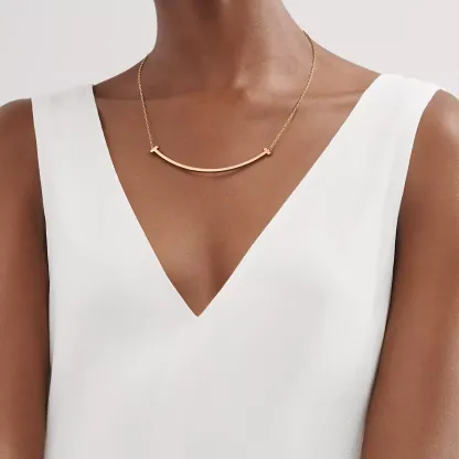 T Extra Large Smile Pendant in 18k Rose Gold