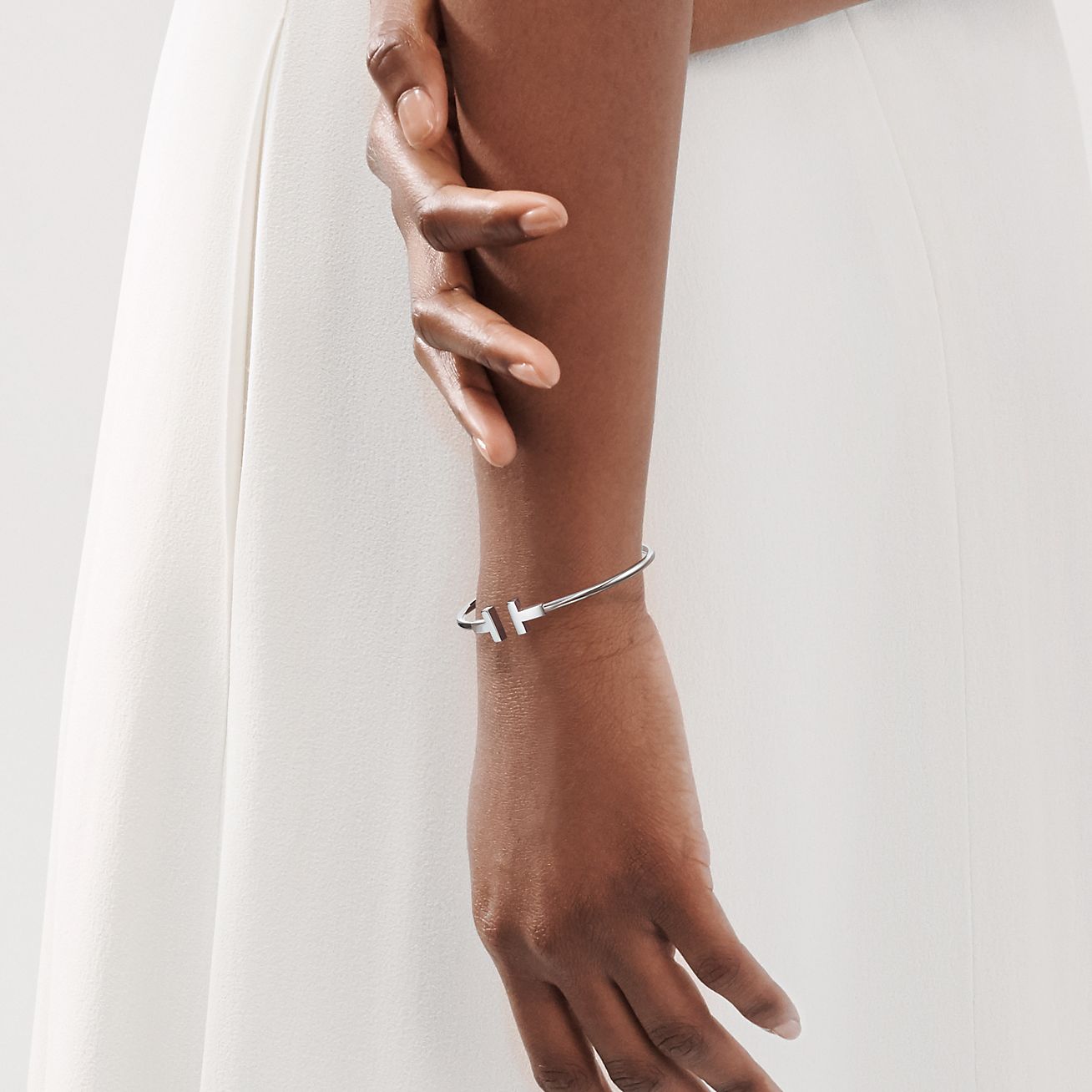 T Narrow Wire Bracelet in 18k White Gold
