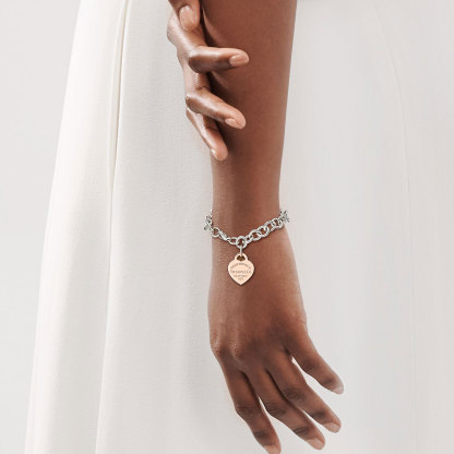 Return to 庐 Rose Gold  Heart Tag Charm Bracelet in Silver