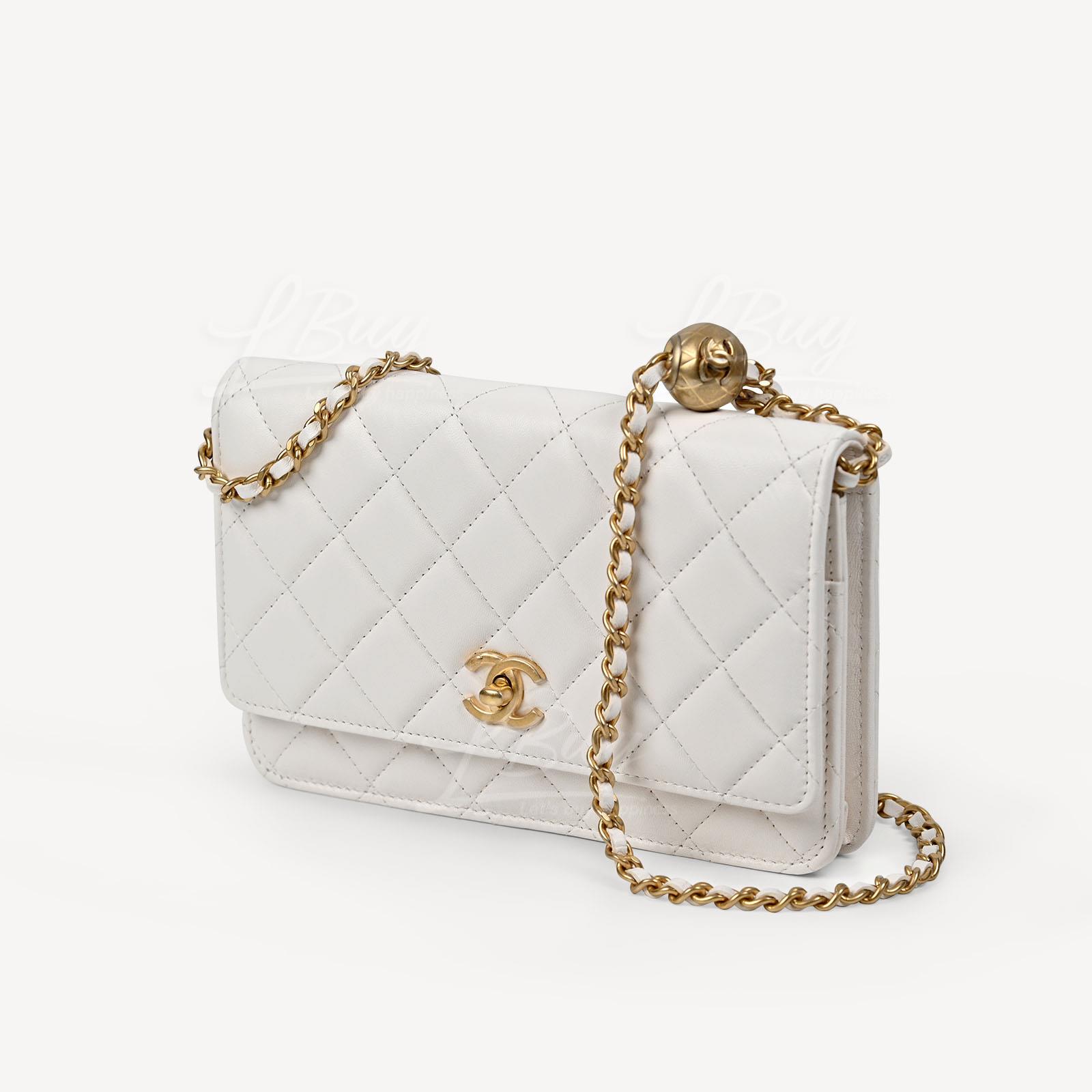 White Lambskin Quilted Trendy CC Wallet On Chain