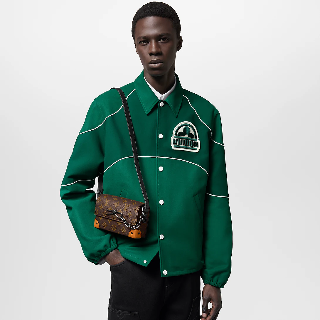 Steamer Wearable Wallet M82534