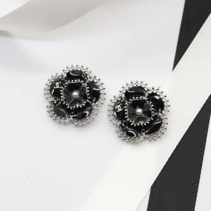 CCE502 CC earring