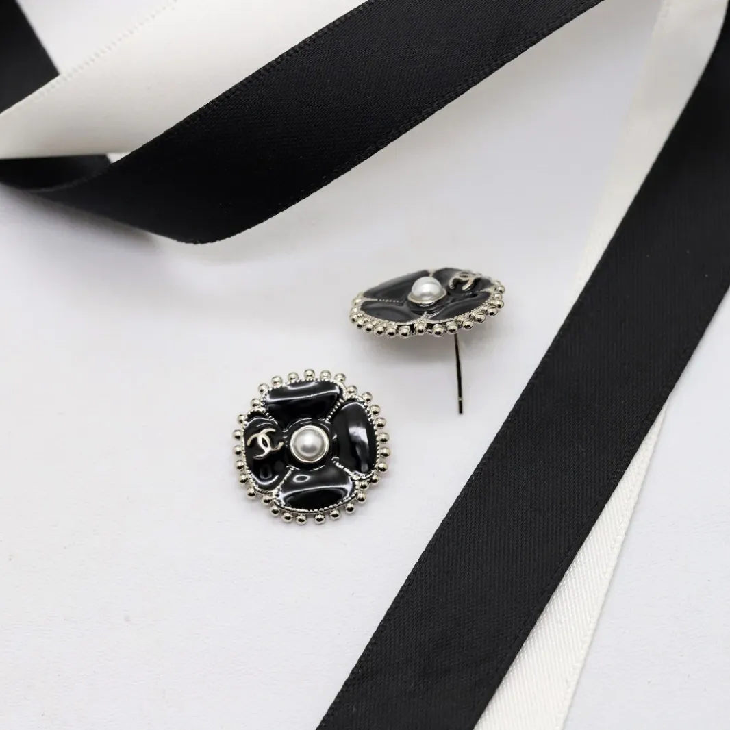 CCE165 CC earring